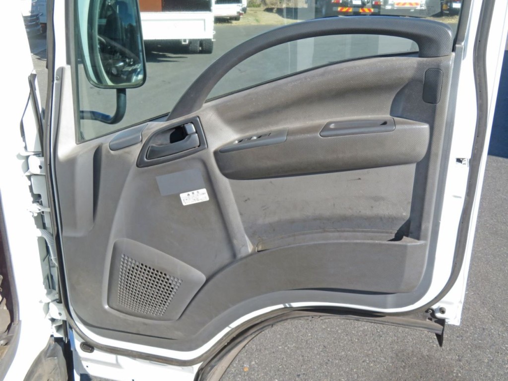 いすゞ エルフ TPG-NMR85N(2WD)の写真29