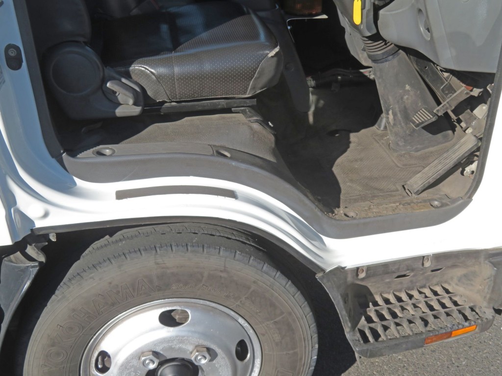 いすゞ エルフ TPG-NMR85N(2WD)の写真31