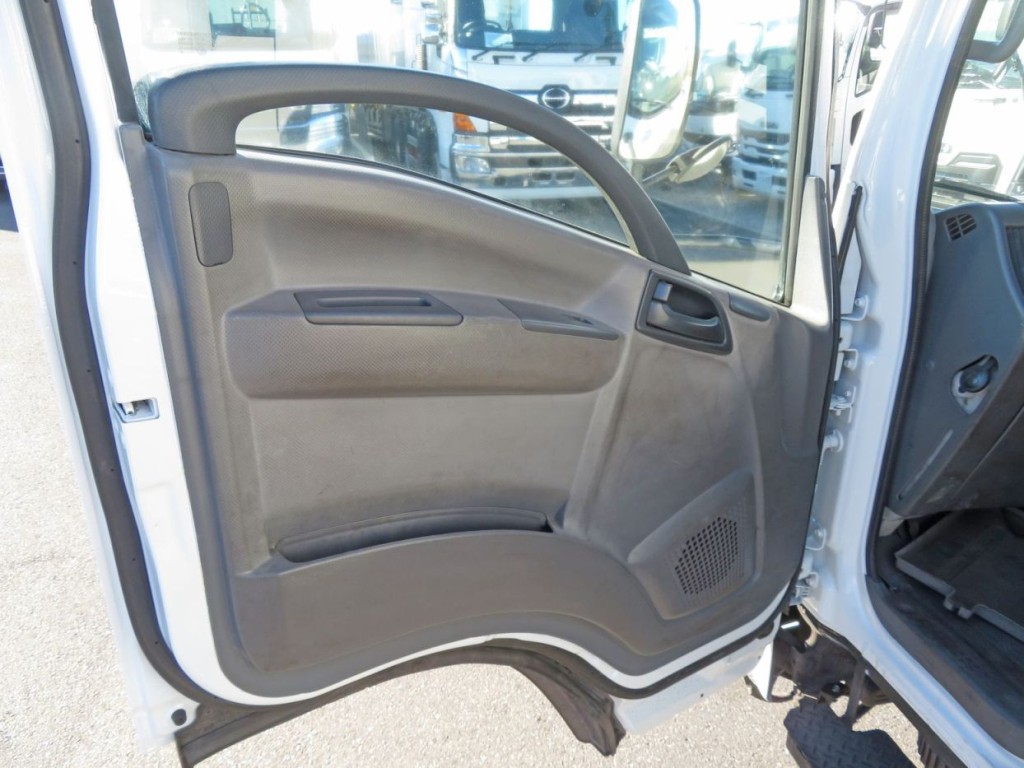 いすゞ エルフ TPG-NMR85N(2WD)の写真38