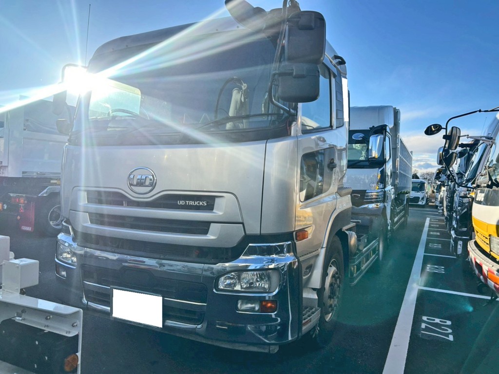UDトラックス クオン QKG-GK6XADの写真1
