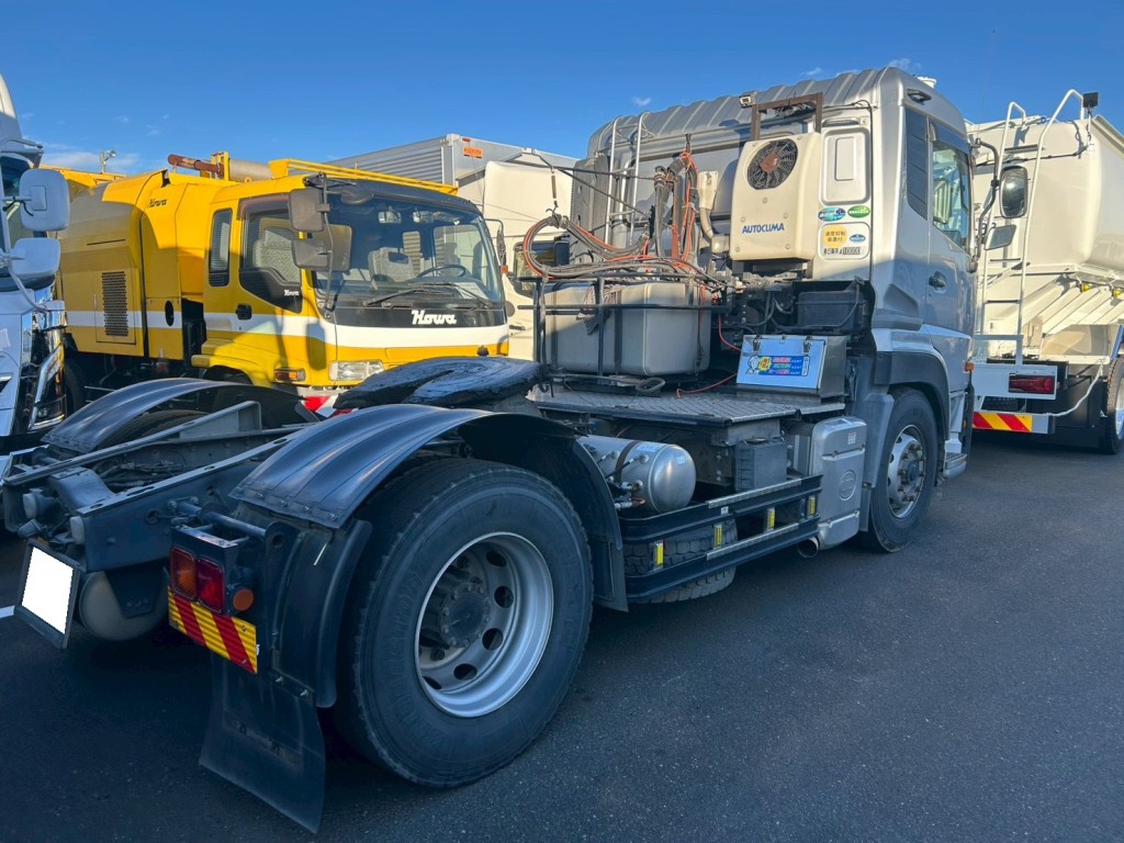 UDトラックス クオン QKG-GK6XADの写真4