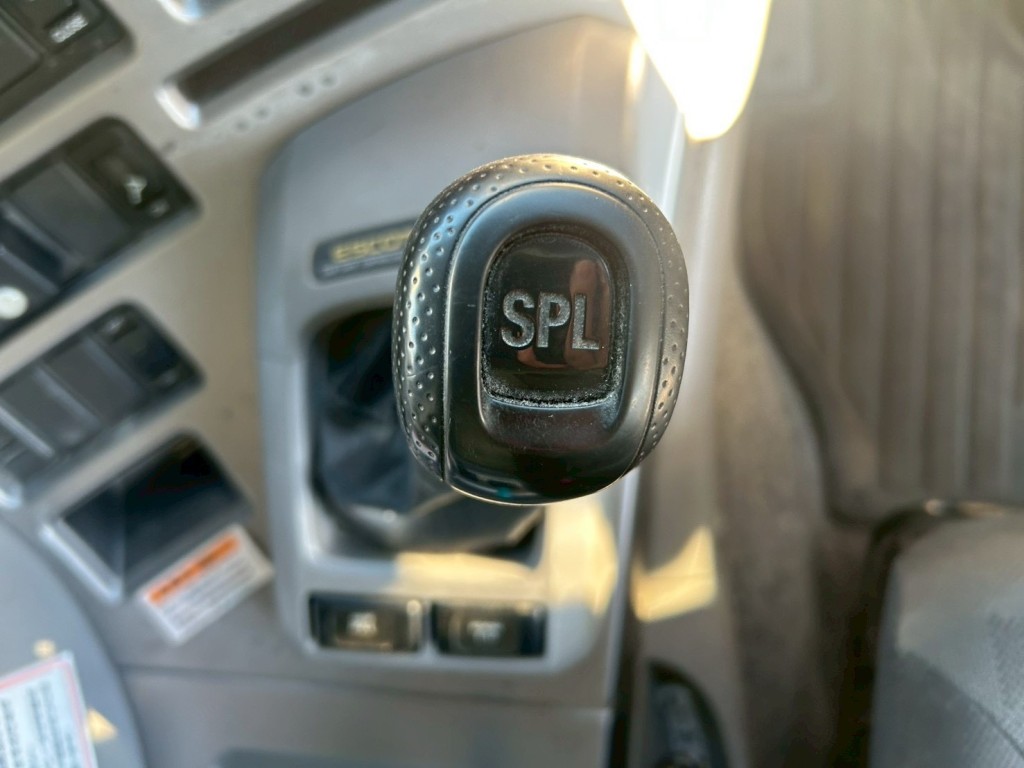 UDトラックス クオン QKG-GK6XADの写真5