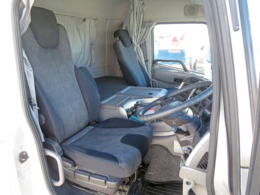 UDトラックス クオン QKG-GK6XADの写真6