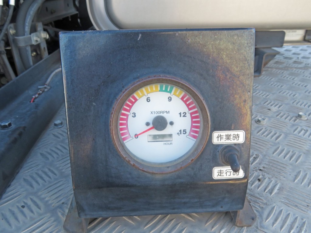 UDトラックス クオン QKG-GK6XADの写真14