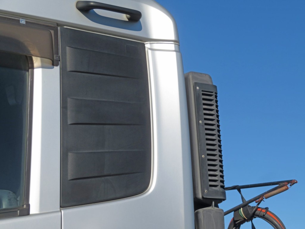 UDトラックス クオン QKG-GK6XADの写真41