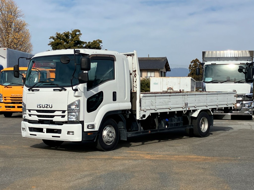 いすゞ フォワード 2RG-FRR90S2(2WD)の写真1