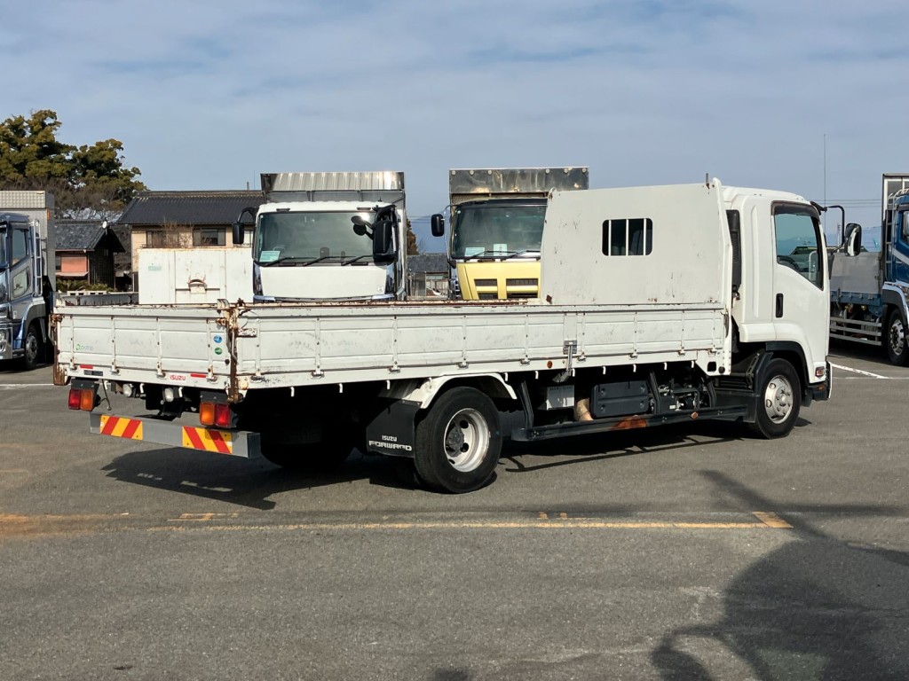 いすゞ フォワード 2RG-FRR90S2(2WD)の写真4