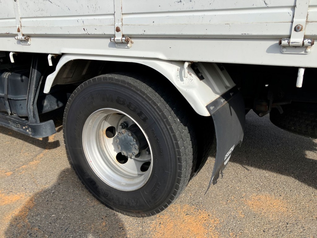 助手席側リヤフェンダーにキズがあります。|いすゞ フォワード 2RG-FRR90S2(2WD)の写真41