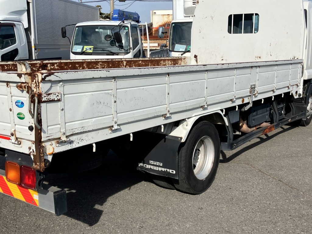 運転席側アオリ後方の状態です。キズ・凹み・サビがあります|いすゞ フォワード 2RG-FRR90S2(2WD)の写真43