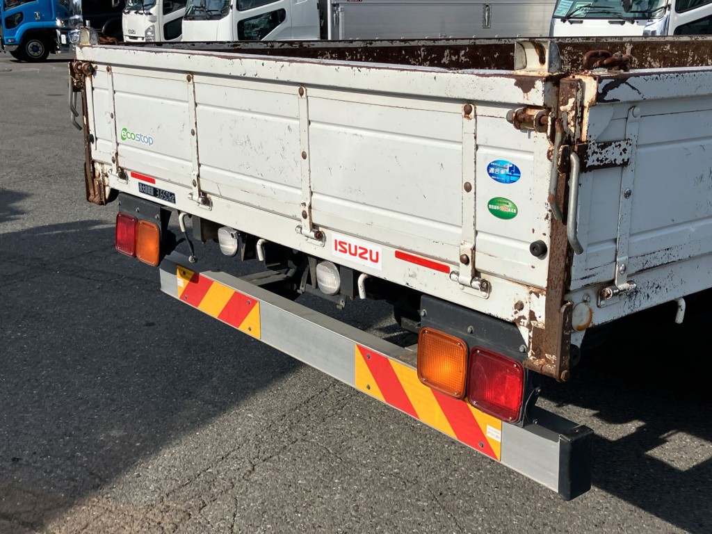 リヤアオリの状態です。キズ・凹み・サビがあります|いすゞ フォワード 2RG-FRR90S2(2WD)の写真48