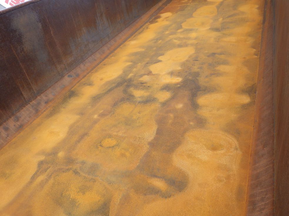 床鉄板にキズ・サビ・ヘコミがあります。|三菱 スーパーグレート QKG-FV50VYの写真37