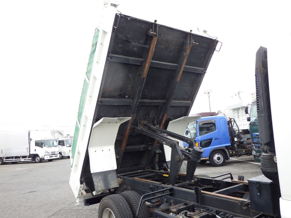 ボディー裏側の状態です。|いすゞ フォワード 2RG-FRR90S2(2WD)の写真9