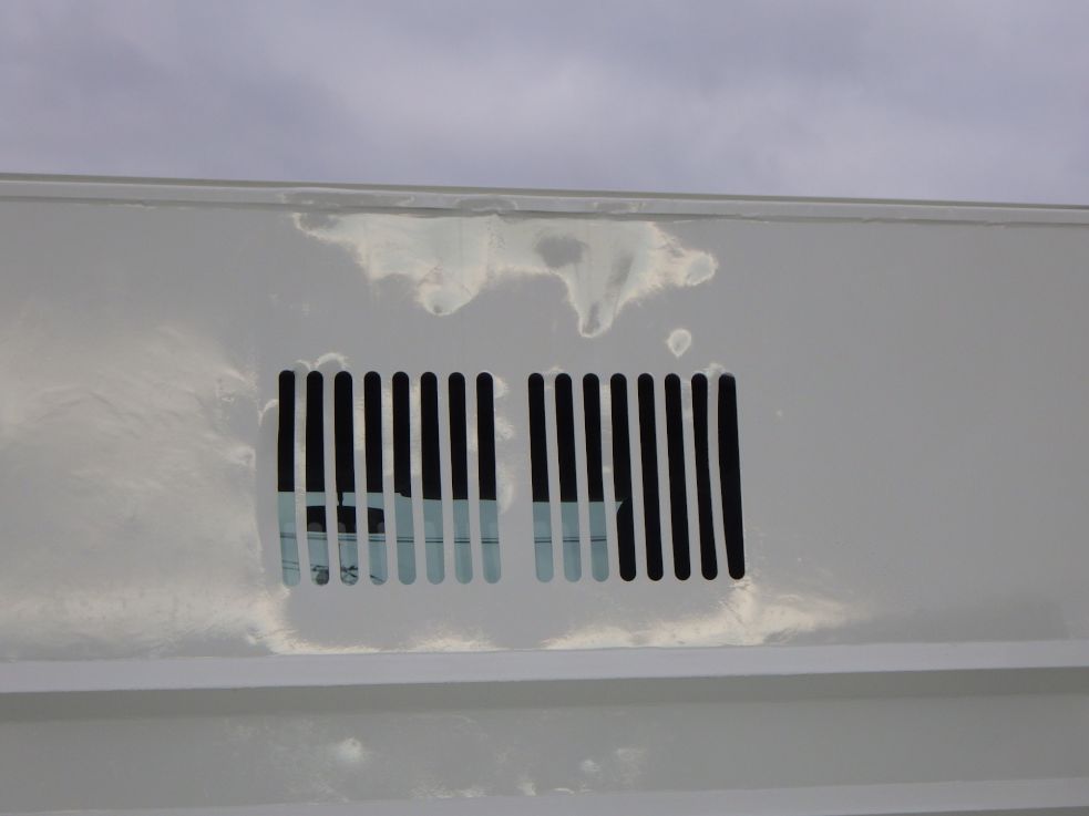 プロテクター裏側にヘコミがあります。|いすゞ フォワード 2RG-FRR90S2(2WD)の写真30