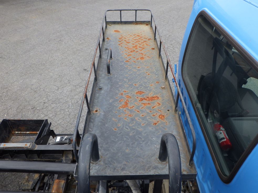 デッキにサビがあります。|UDトラックス コンドル 2RG-BRR90S2(2WD)の写真11