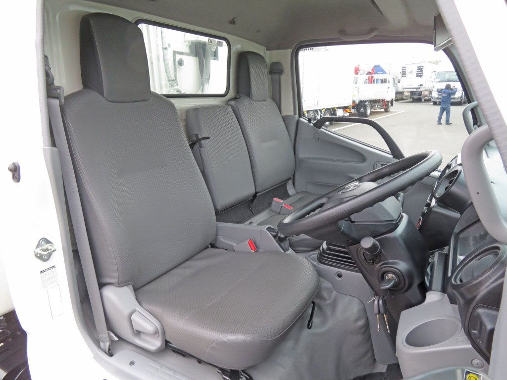 日野 デュトロ 2RG-XZU605X(2WD)の写真6