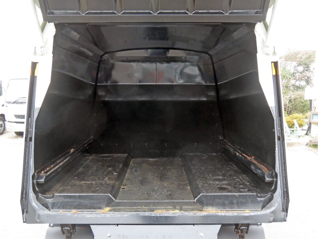 日野 デュトロ 2RG-XZU605X(2WD)の写真9