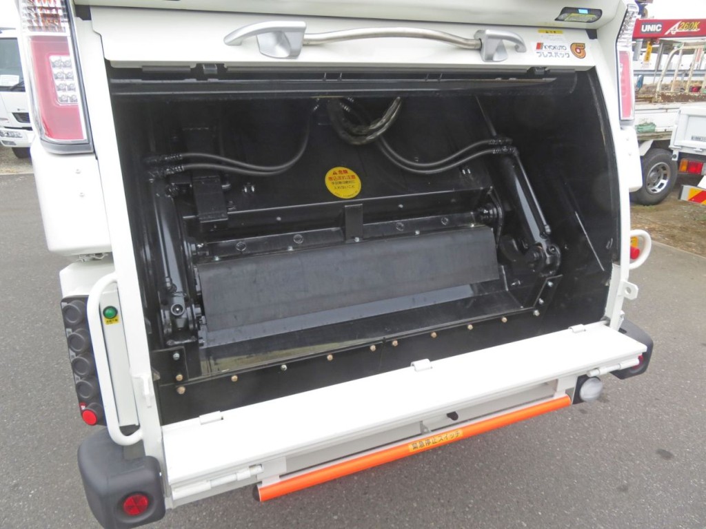 日野 デュトロ 2RG-XZU605X(2WD)の写真12