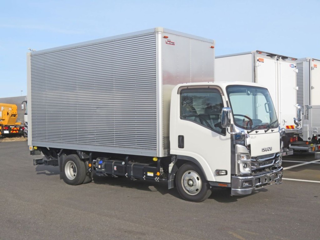 いすゞ エルフ 2RG-NMR88AN(2WD)の写真2