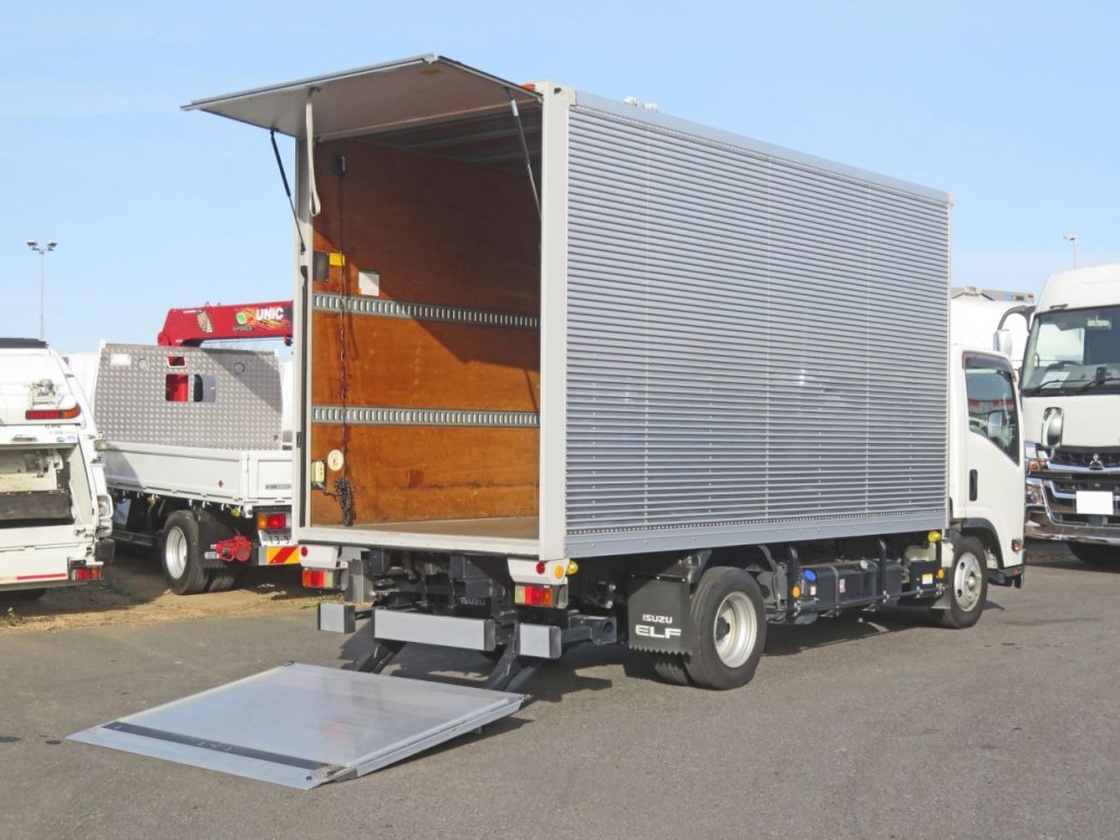 いすゞ エルフ 2RG-NMR88AN(2WD)の写真4