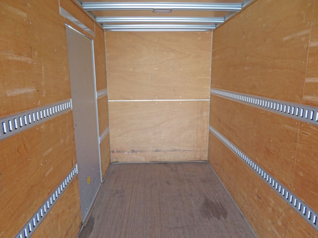 いすゞ エルフ 2RG-NMR88AN(2WD)の写真8