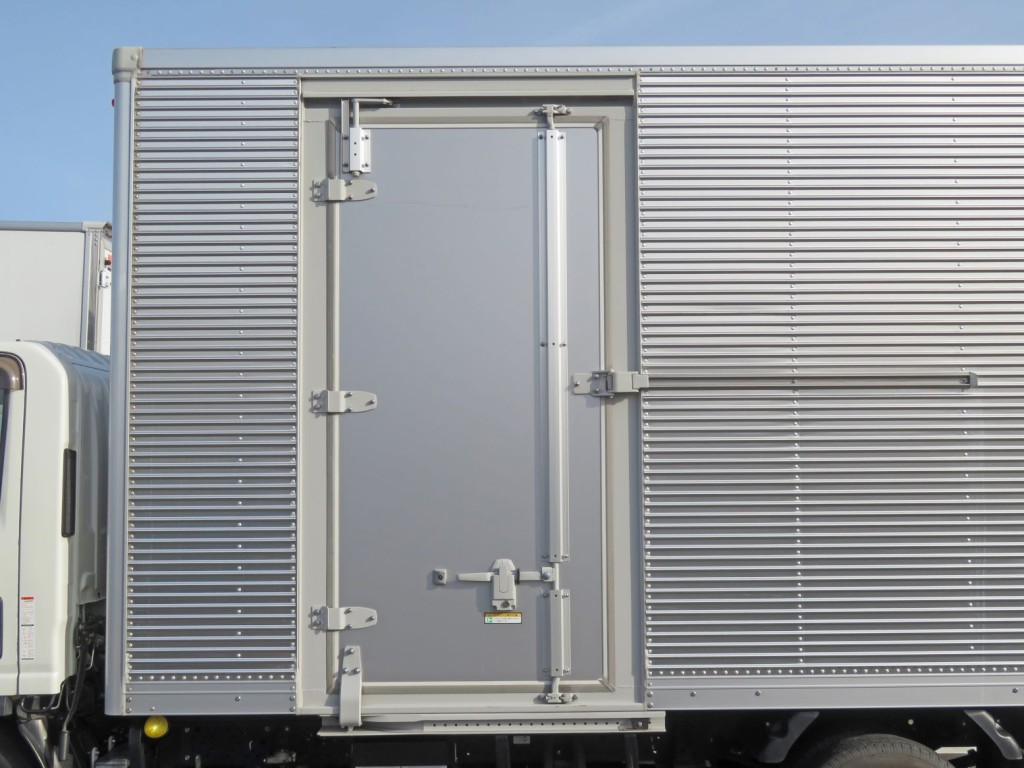 いすゞ エルフ 2RG-NMR88AN(2WD)の写真15