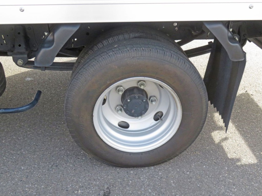 いすゞ エルフ 2RG-NMR88AN(2WD)の写真17