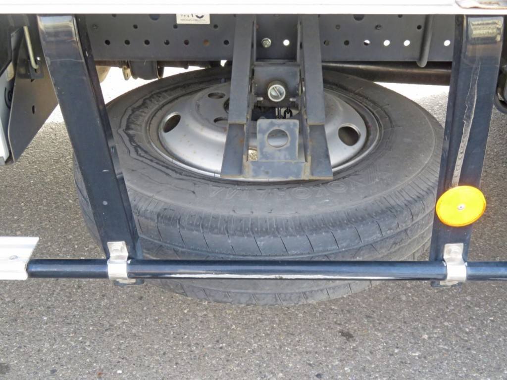 いすゞ エルフ 2RG-NMR88AN(2WD)の写真18