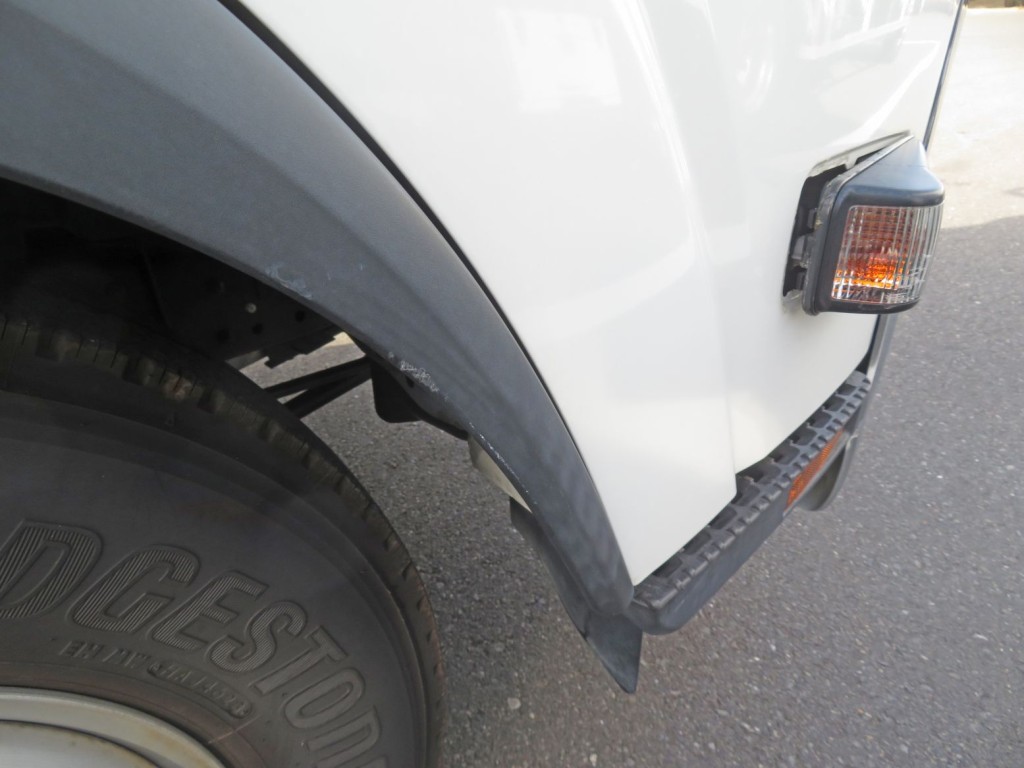 いすゞ エルフ 2RG-NMR88AN(2WD)の写真24