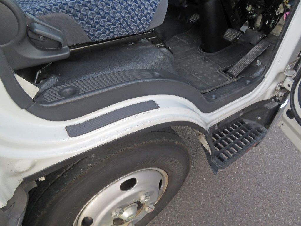 いすゞ エルフ 2RG-NMR88AN(2WD)の写真29