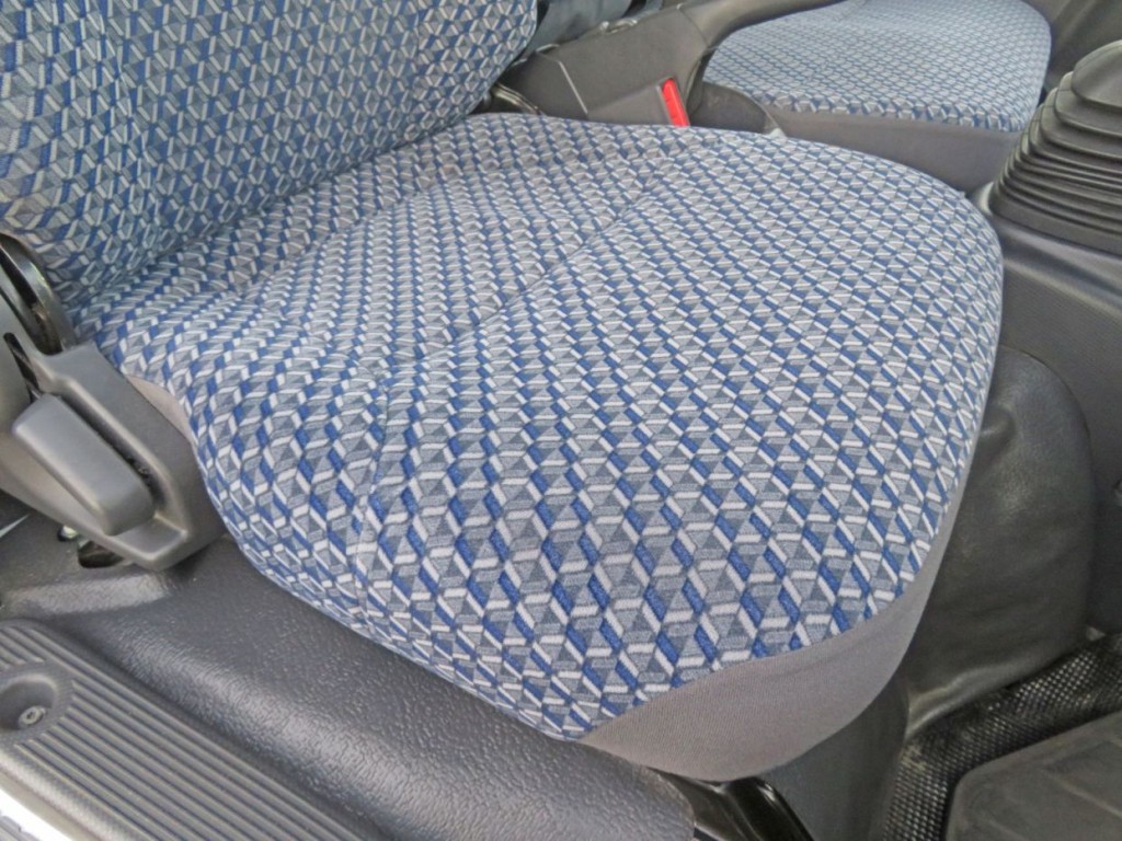 いすゞ エルフ 2RG-NMR88AN(2WD)の写真30