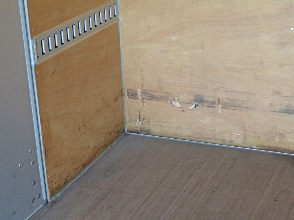 いすゞ エルフ 2RG-NMR88AN(2WD)の写真44