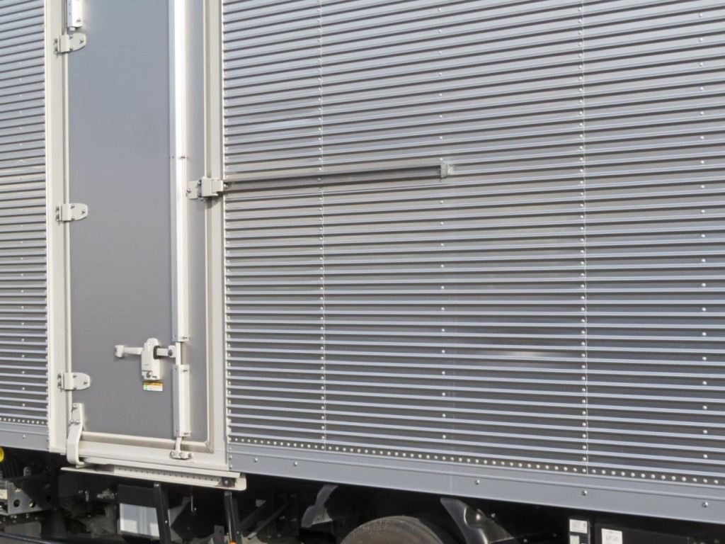 いすゞ エルフ 2RG-NMR88AN(2WD)の写真50