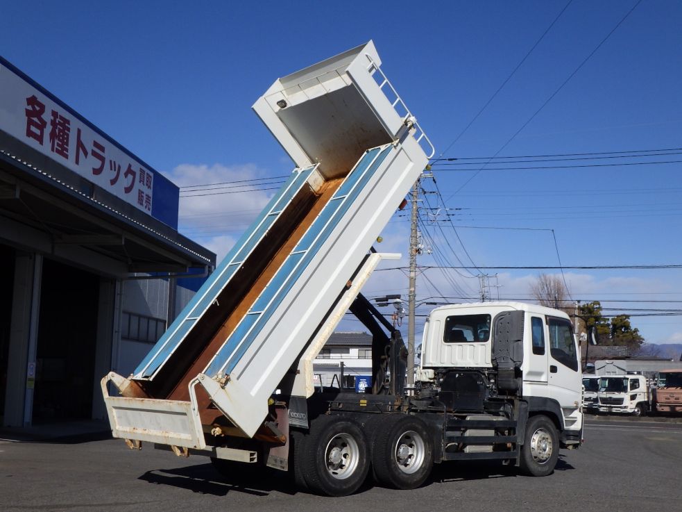 いすゞ ギガ QKG-CXZ77ATの写真4