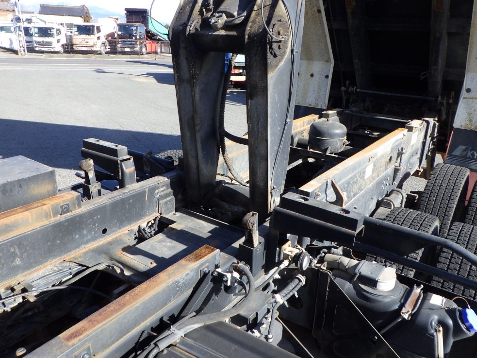 シャーシの状態です。|いすゞ ギガ QKG-CXZ77ATの写真10