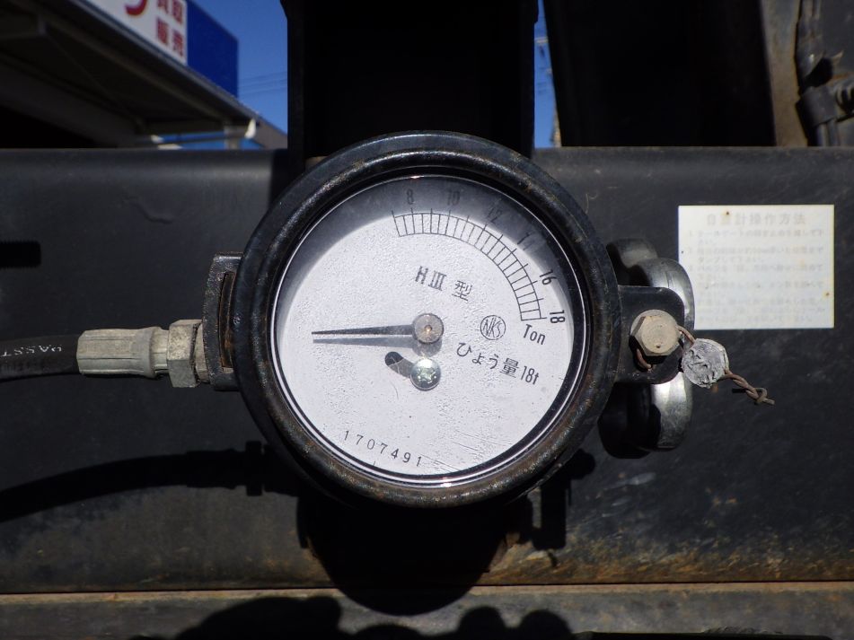 自重計の状態です。|いすゞ ギガ QKG-CXZ77ATの写真11