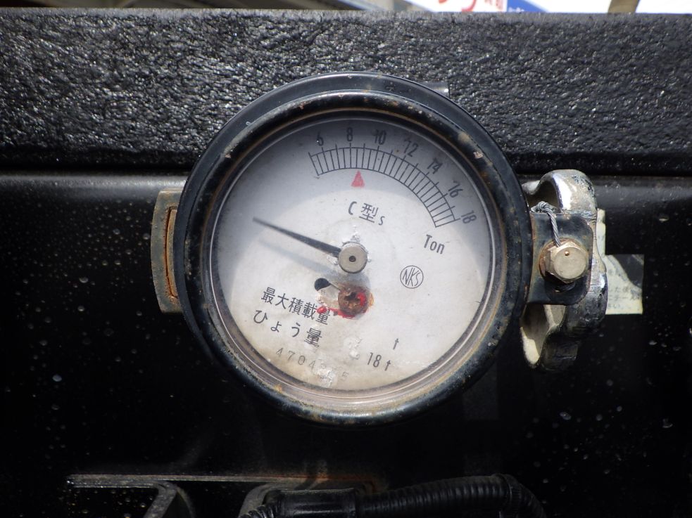 自重計の状態です。|三菱 スーパーグレート QKG-FV50VXの写真11