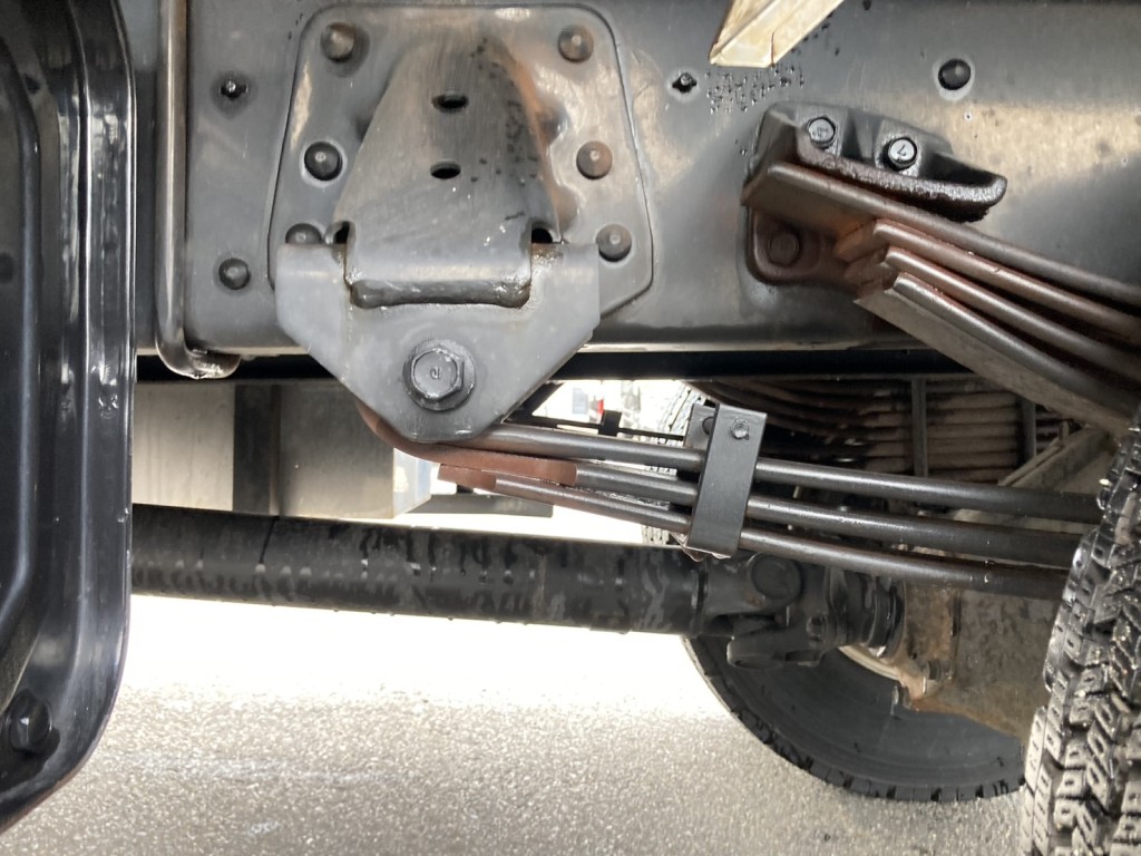 シャーシとスプリングの状態です。|日野 レンジャー 2KG-FD2ABA(2WD)の写真5