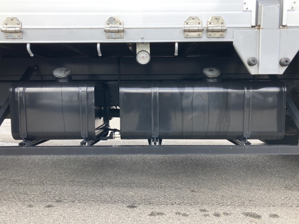 燃料タンクです。|日野 レンジャー 2KG-FD2ABA(2WD)の写真25