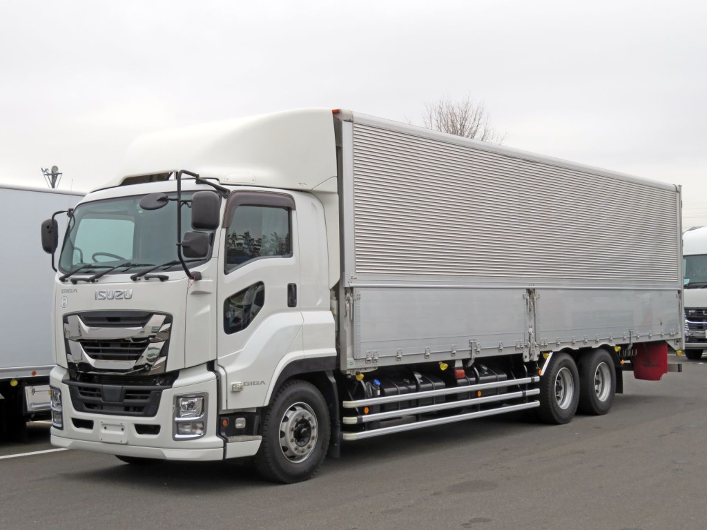 いすゞ ギガ 2PG-CYL77Cの写真1