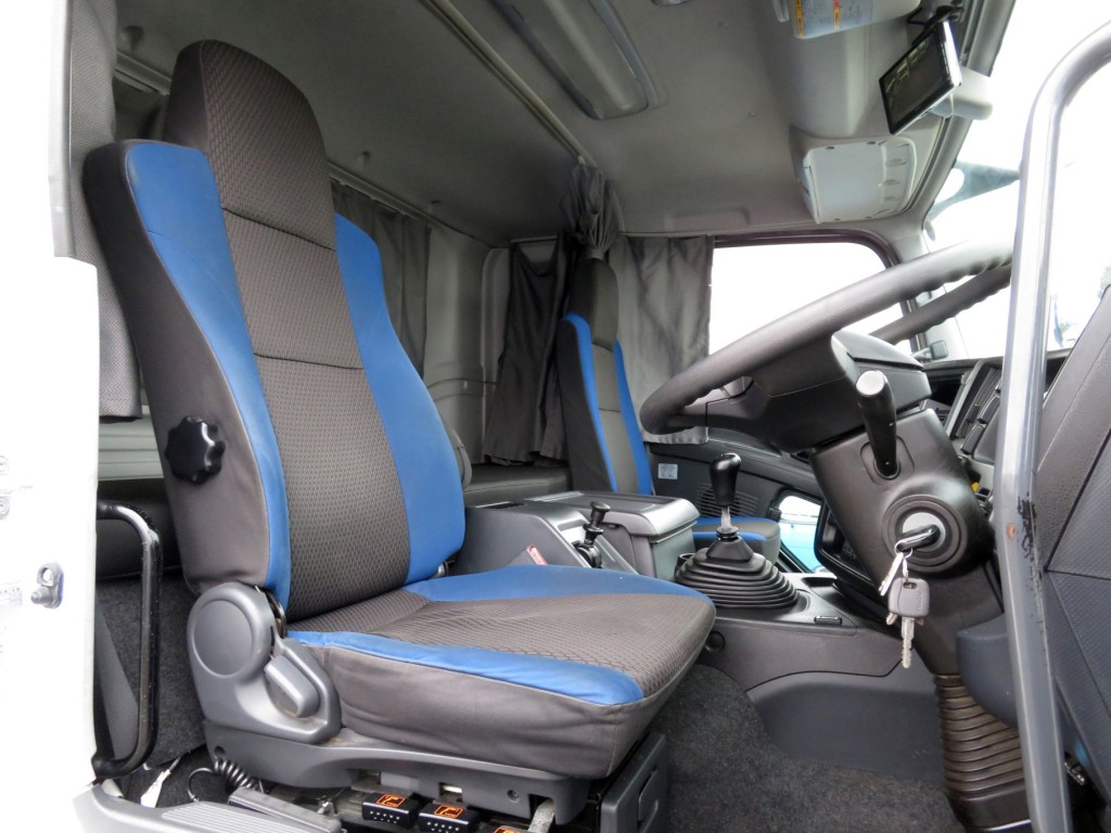 いすゞ ギガ 2PG-CYL77Cの写真6