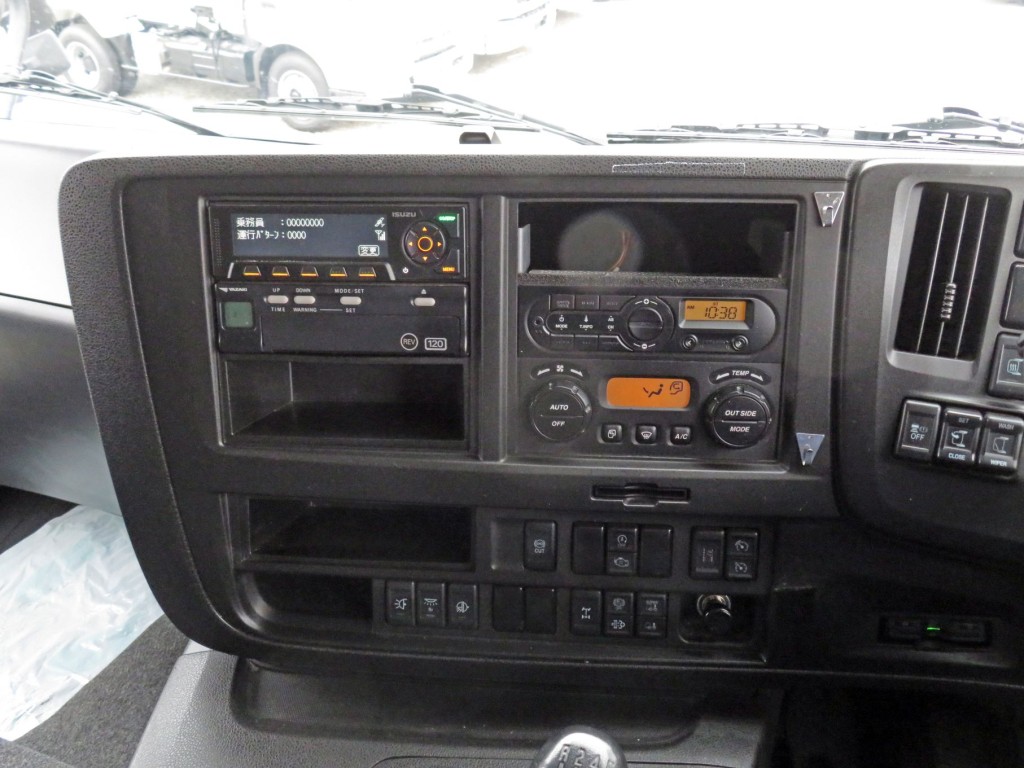 いすゞ ギガ 2PG-CYL77Cの写真27