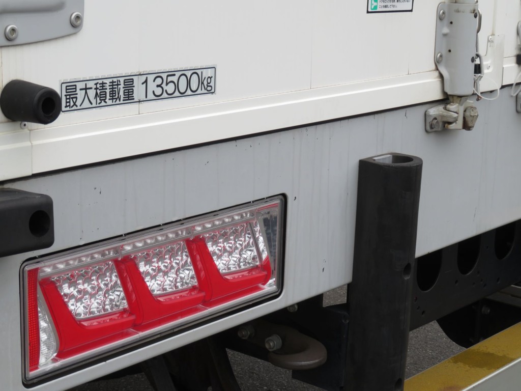 いすゞ ギガ 2PG-CYL77Cの写真44