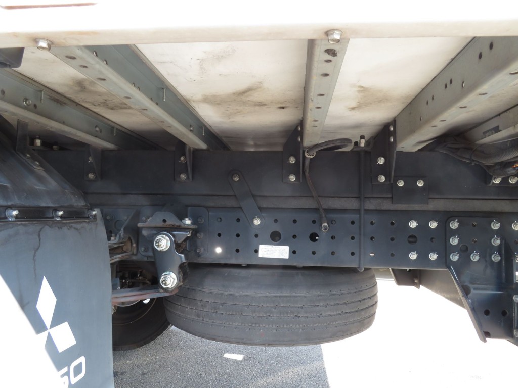 シャーシとネタの状態です。|三菱 キャンター 2PG-FEB80(2WD)の写真5