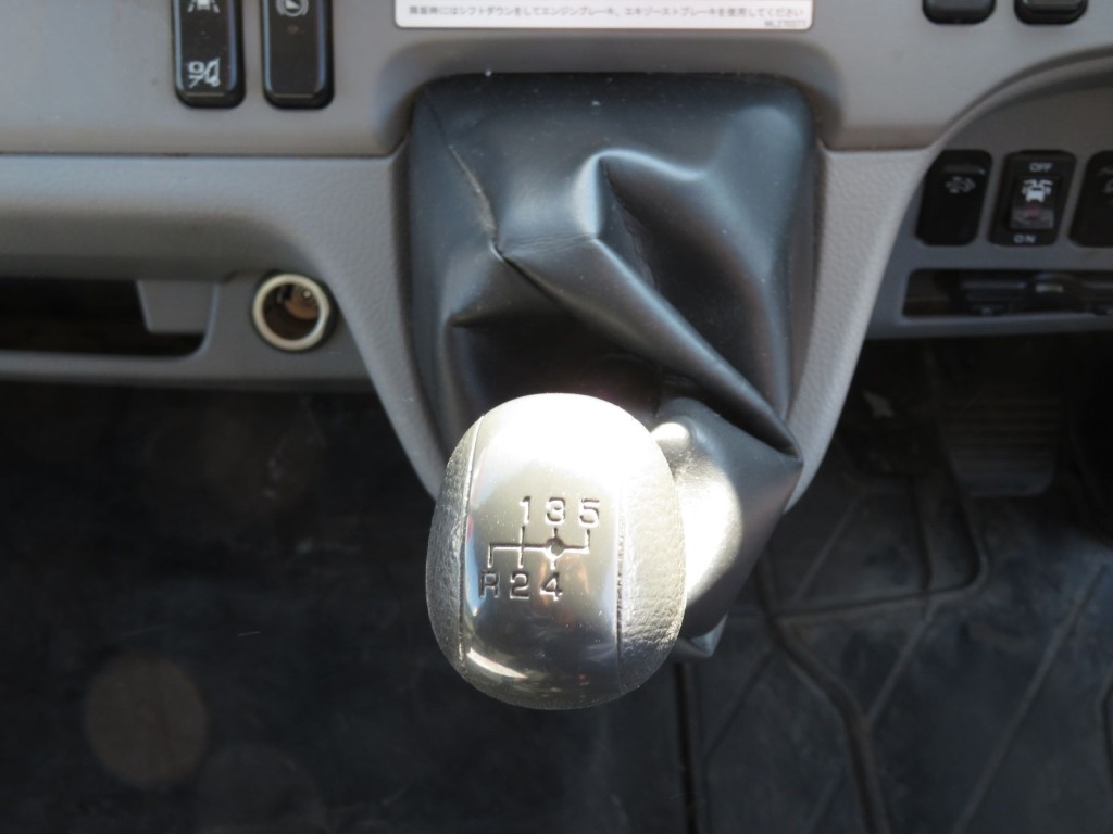 三菱 キャンター 2PG-FEB80(2WD)の写真22