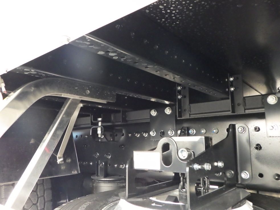 シャーシとネタの状態です。（縦は鉄・横ネタはアルミ製です）|日野 プロフィア 2DG-FW1AHCの写真7