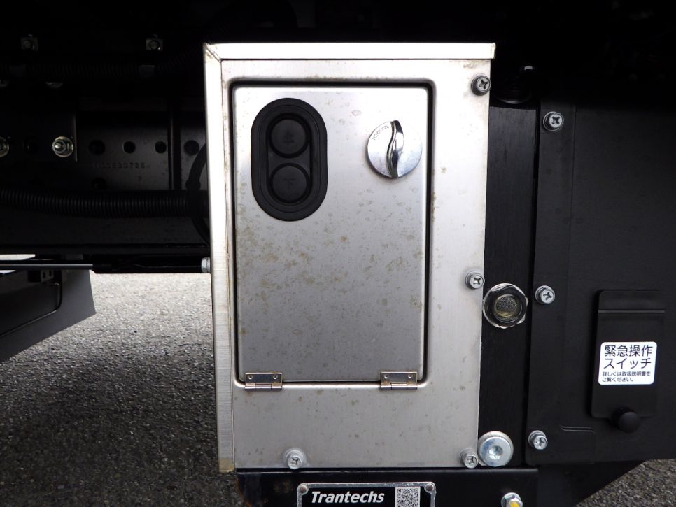 ゲートの操作スイッチです。|日野 プロフィア 2DG-FW1AHCの写真14