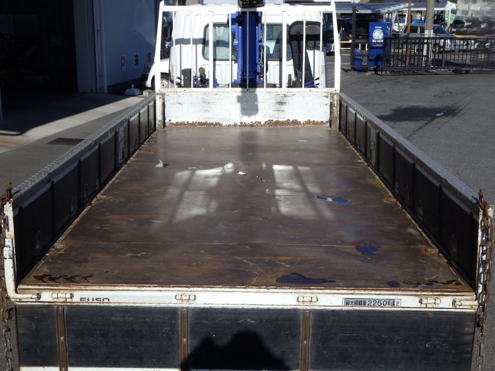 床の状態です。|三菱 ファイター PDG-FK61Fの写真10