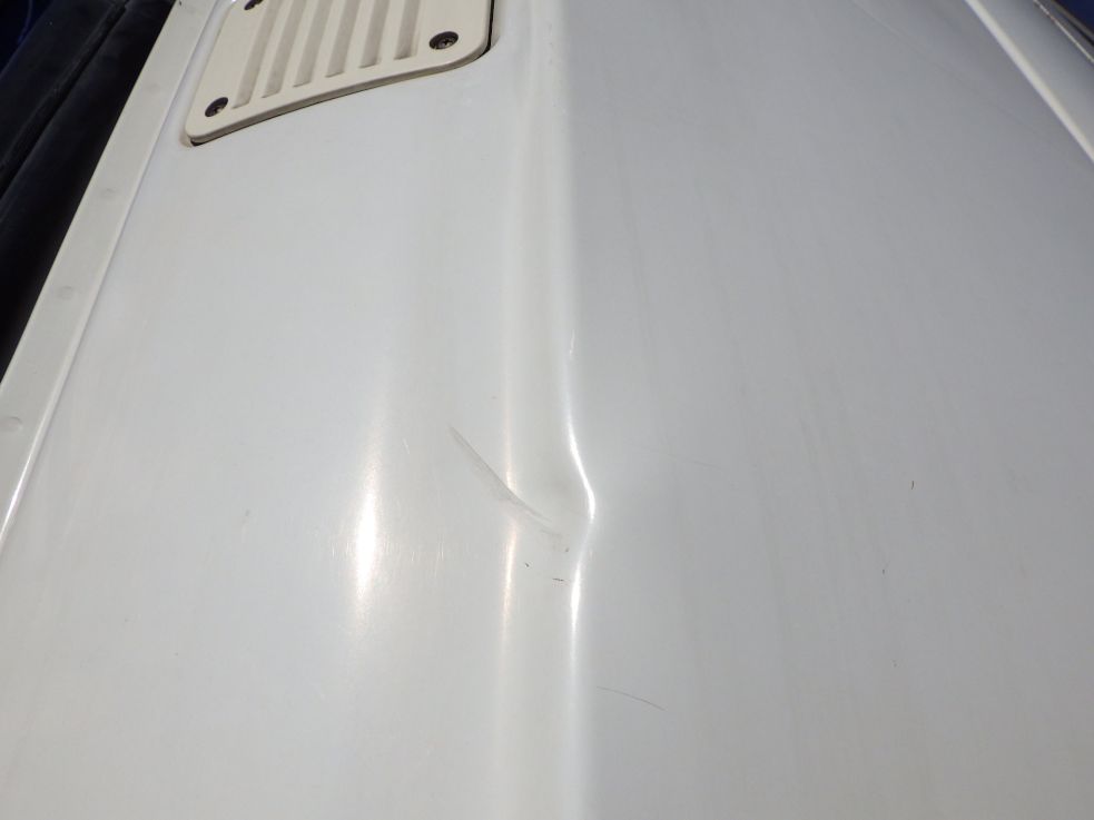 運転席側クォーターパネルにキズ・ヘコミがあります。（助手席側にもあります）|三菱 ファイター PDG-FK61Fの写真25