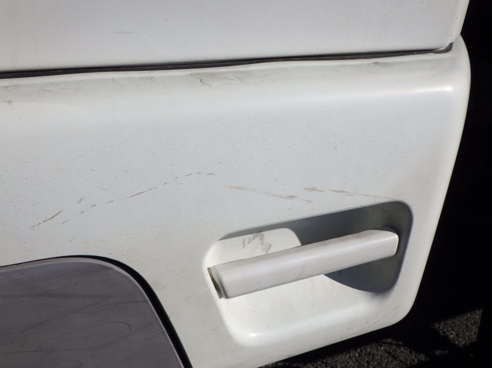 助手席側フェンダーにキズがあります。|三菱 ファイター PDG-FK61Fの写真26