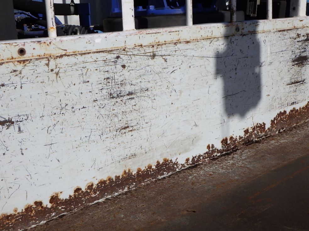 トリイ裏側にキズ・サビがあります。|三菱 ファイター PDG-FK61Fの写真42